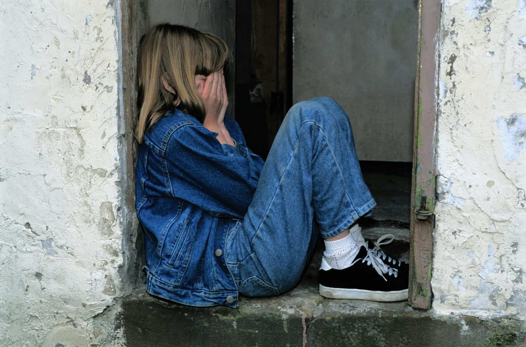 You are currently viewing Child Victims Reporting Sexual Abuse Is Rare: Signs Safe Adults Can Identify
